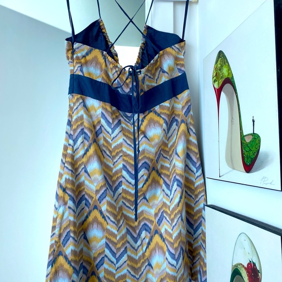 BCBGeneration Cross-back summer dress - Picture 2 of 6